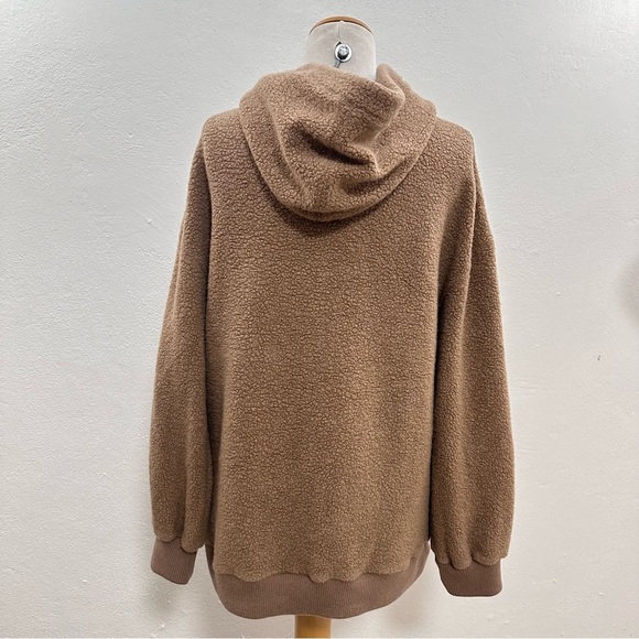 Aritzia Babaton Sherpa Oversized Hoodie - Picture 3 of 7